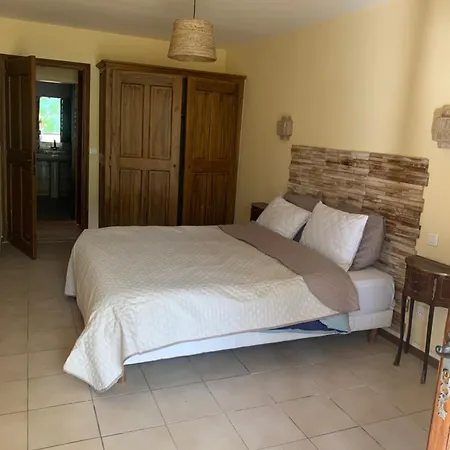מלון Hostellerie La Fuste N 17 3*